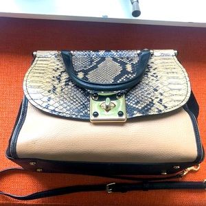 Luxury COACH Bag 👛